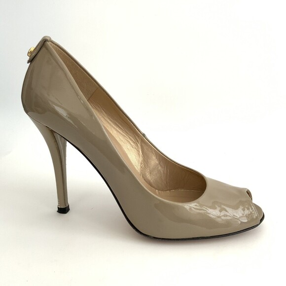 Stuart Weitzman Heels Women Size 7.5 Beige Patent Leather Peep-toe Pumps - Picture 2 of 12